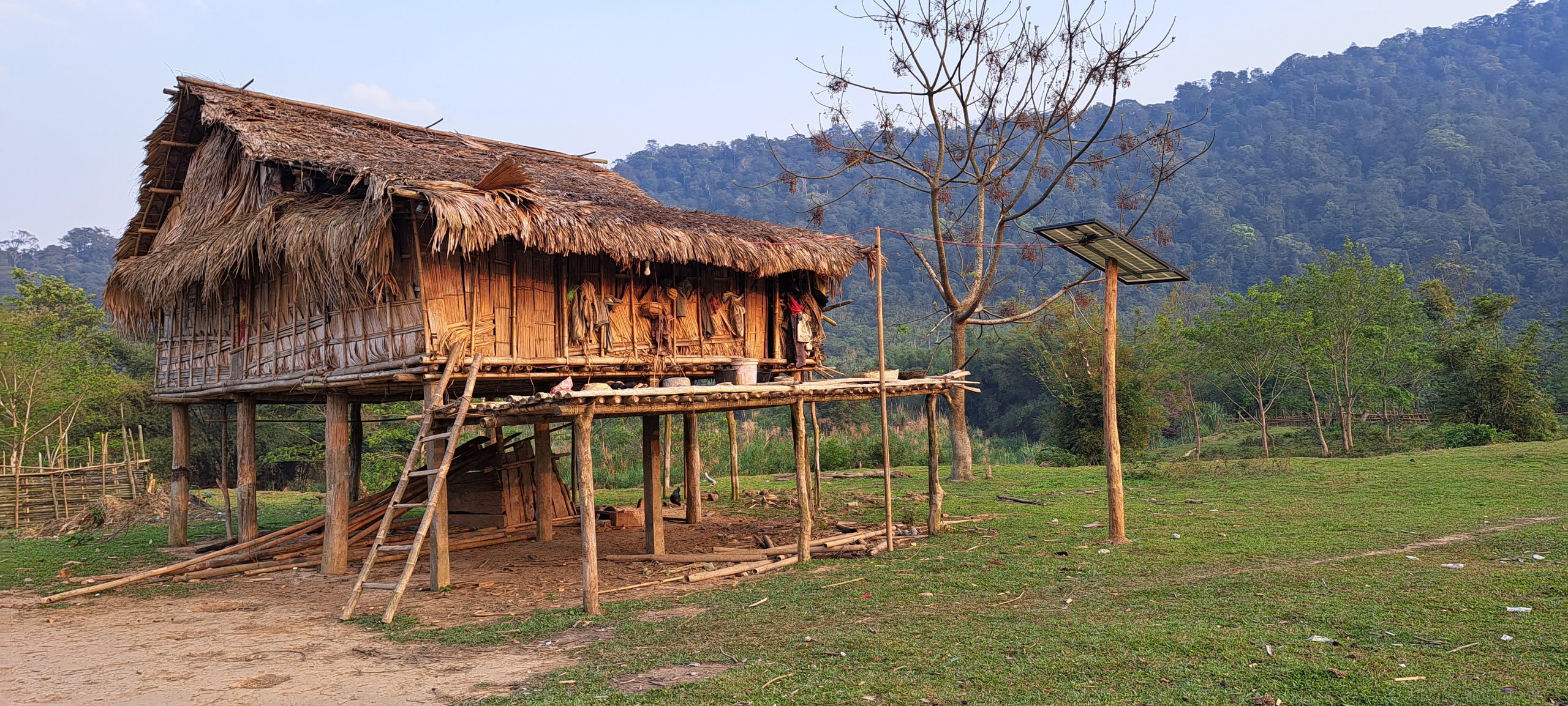 ການສະຫນອງໄຟຟ້າໂຊລ່າເຊວບ້ານມະກາ